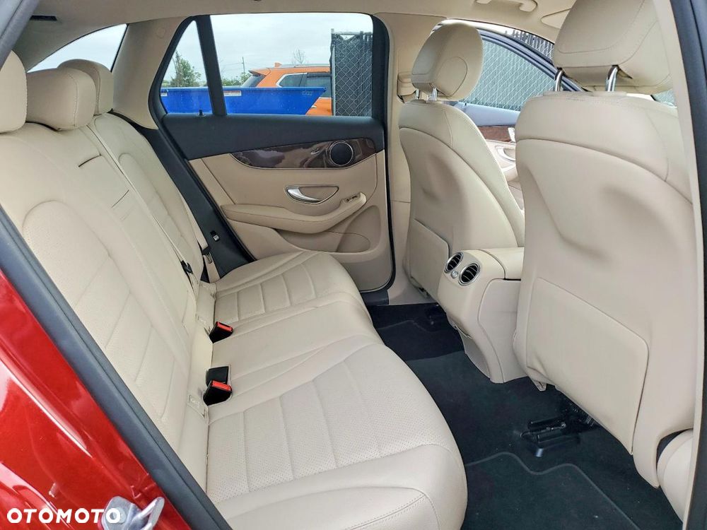 Mercedes-Benz GLC 300 4-Matic - 11