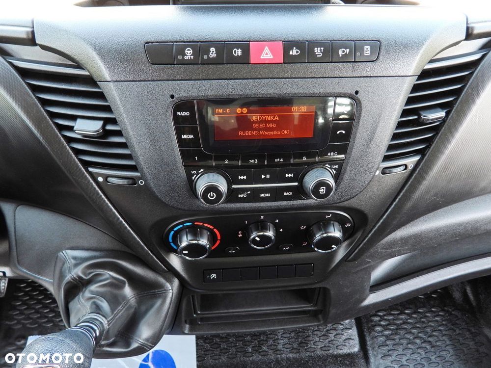 Iveco DAILY 35C14 WYWROTKA TEMPOMAT BLIŹNIACZE KOŁA KLIMATYZACJA  140KM - 34