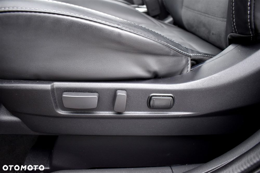 Mitsubishi Outlander Intense + - 28