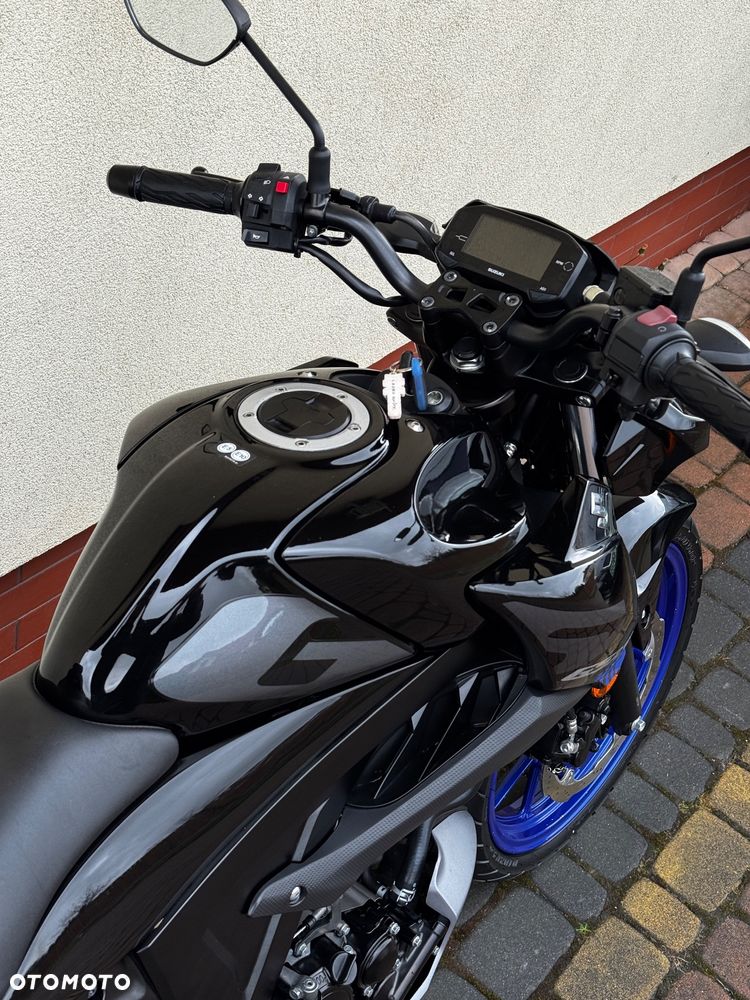 Suzuki GSX - 14