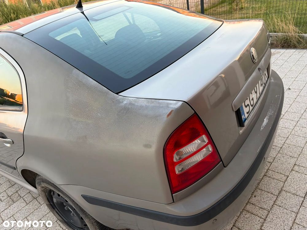 Skoda Octavia 1.6 Tour - 10