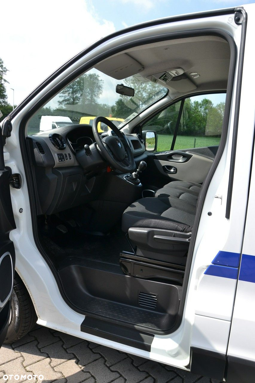 Renault Trafic - 12