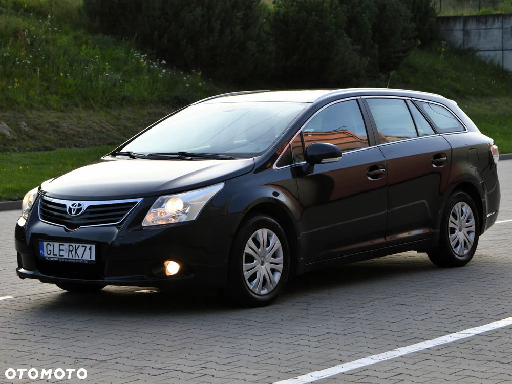 Toyota Avensis 2.0 D-4D Sol - 1