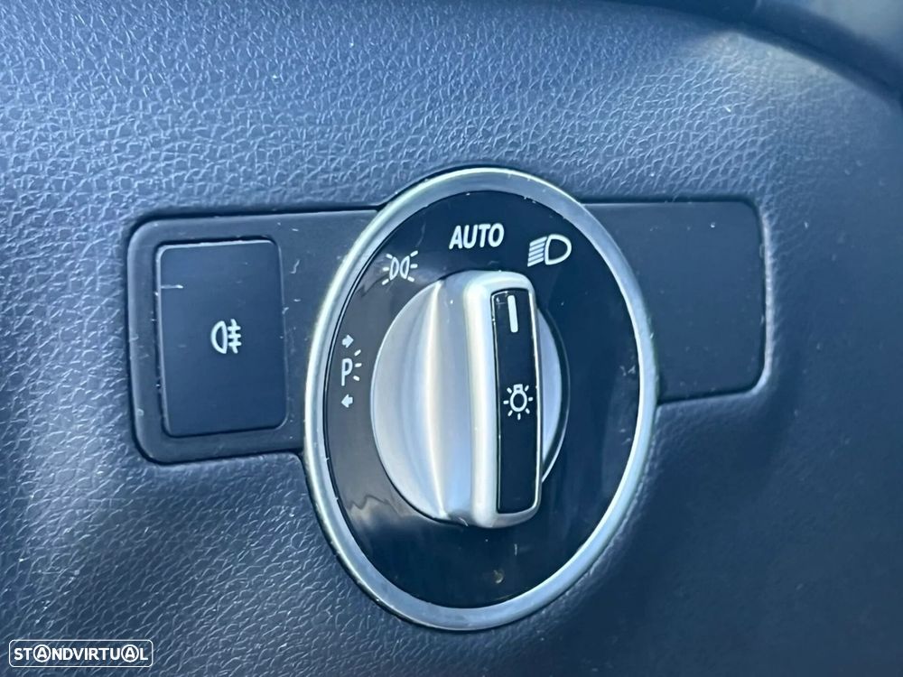 Mercedes-Benz B 180 - 16