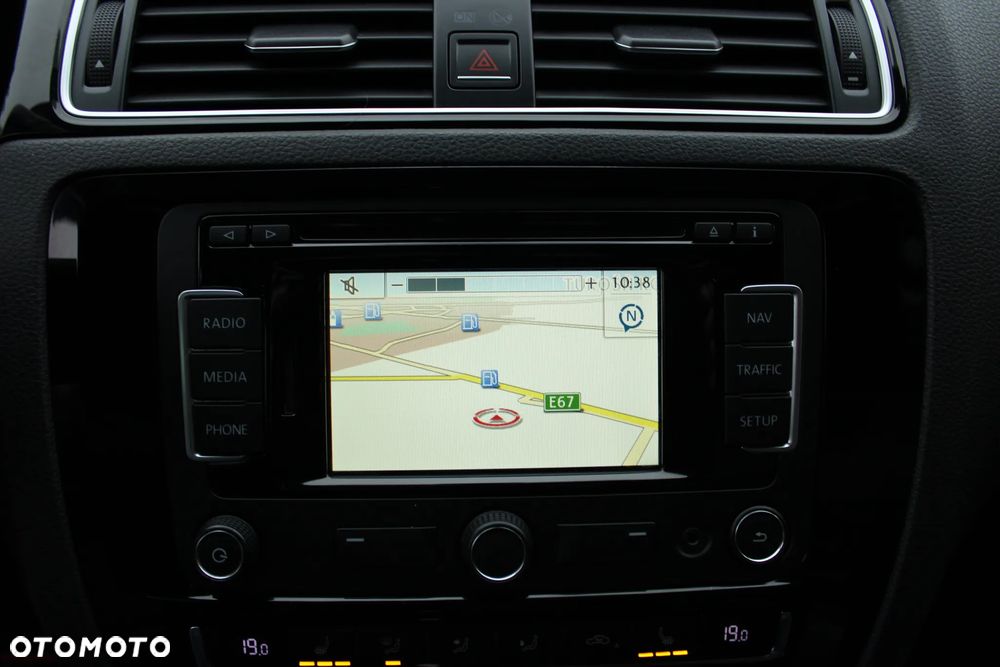 Volkswagen Jetta 1.4 TSI BMT Highline - 30