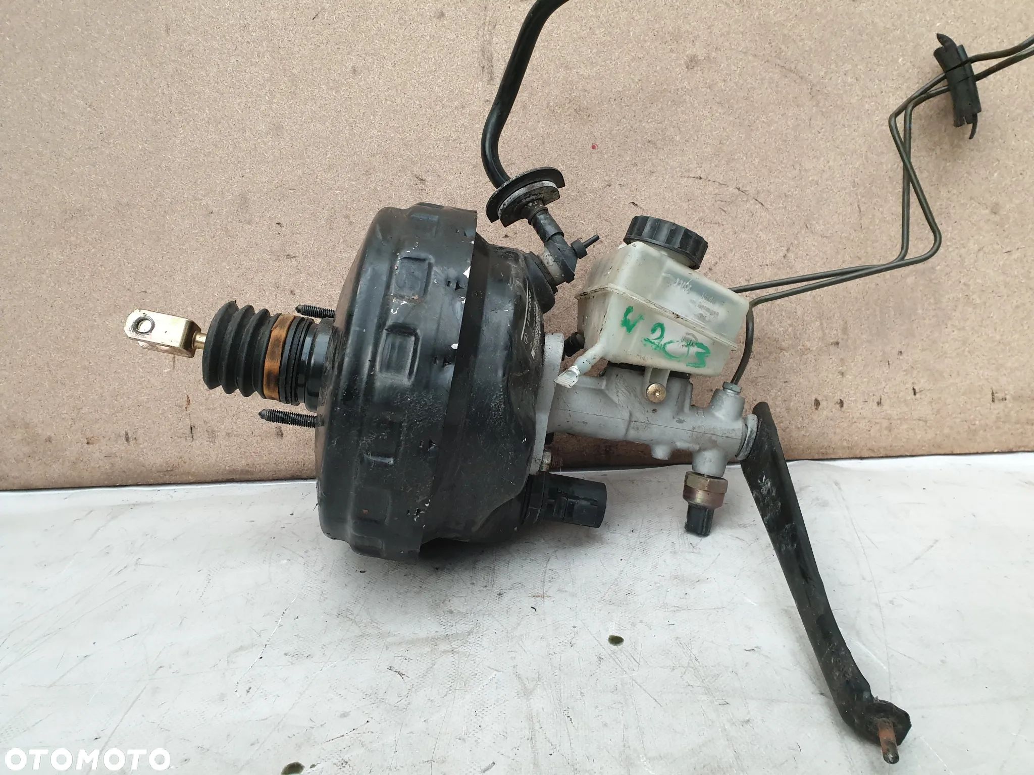 Mercedes W203 Serwo Hamulcowe A0054300230 - 1