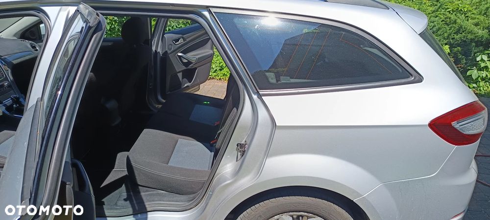 Ford Mondeo 1.6 T Silver X Plus - 13