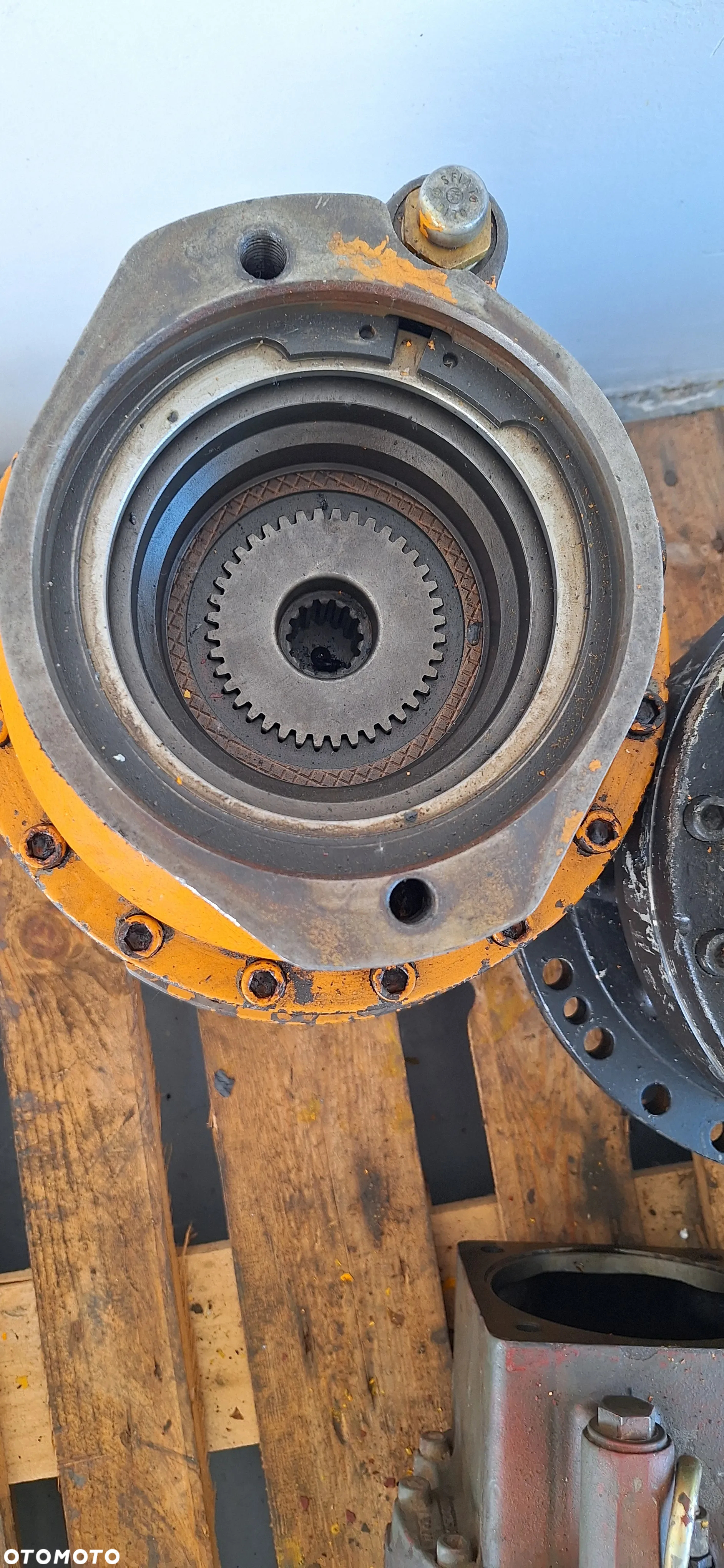 Reduktor obrotu Case 888 988 1088 - 2