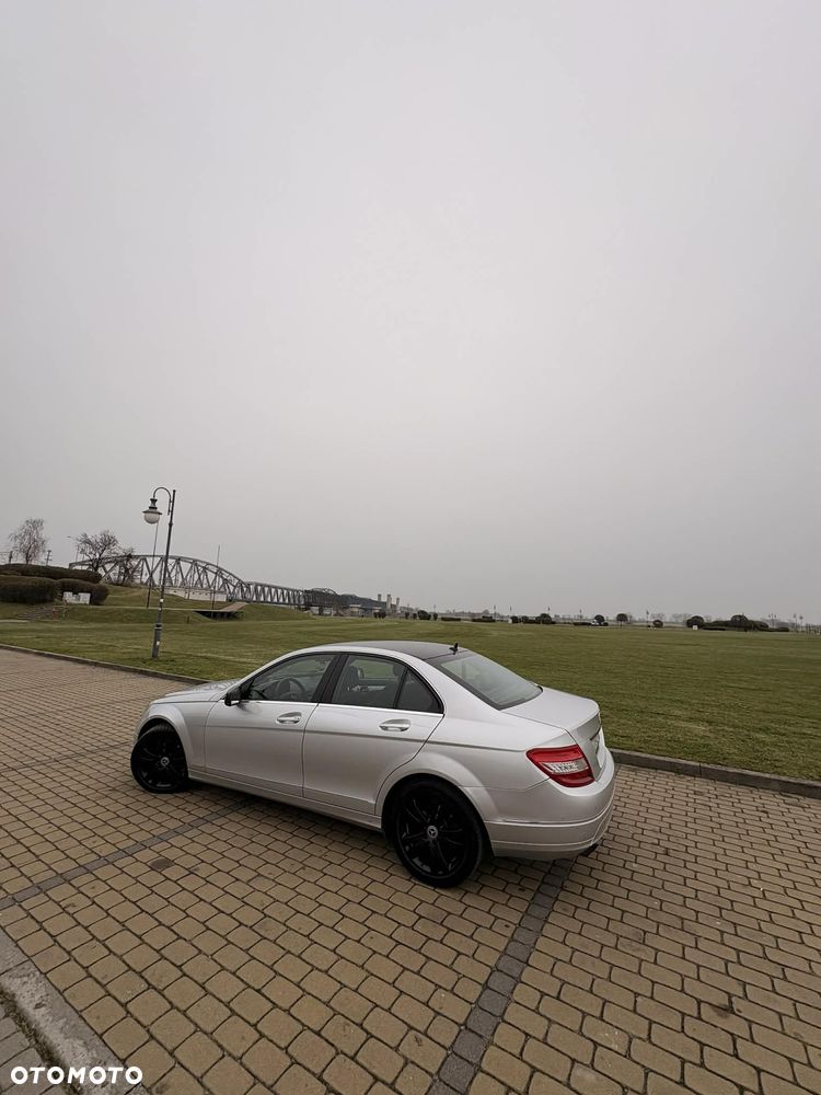 Mercedes-Benz Klasa C 180 K BlueEff Classic - 11