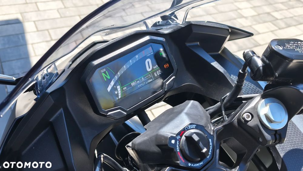 Kawasaki Ninja 500 - 11