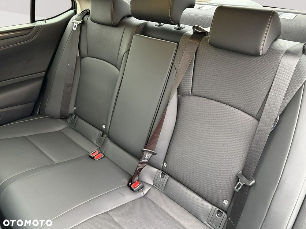 Lexus ES - 23