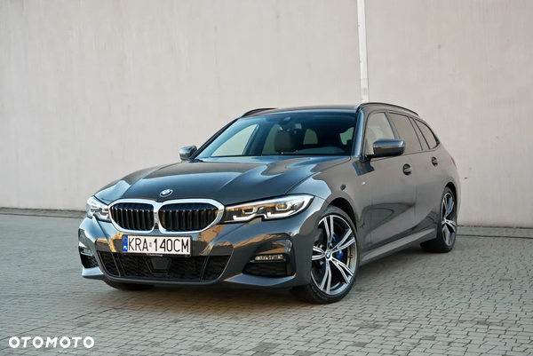 BMW Seria 3 330i Touring xDrive M Sport