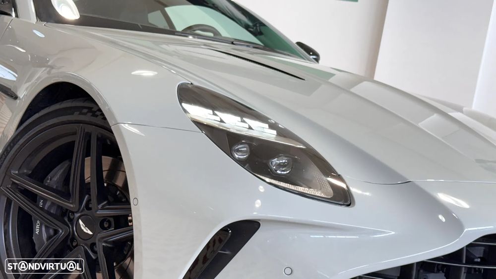 Aston Martin Vantage Coupe V8 - 16