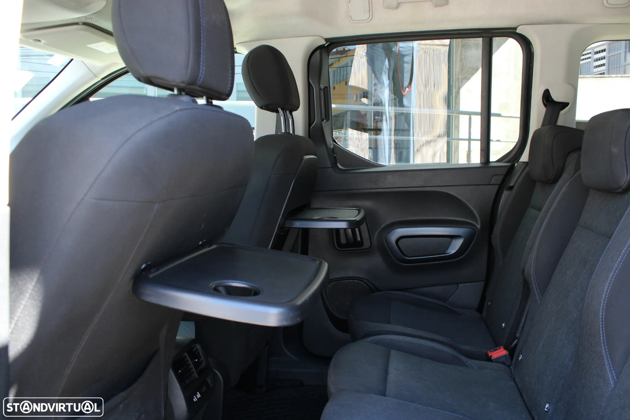 Peugeot Rifter 1.5 BlueHDi Longa Allure Pack 7L - 40