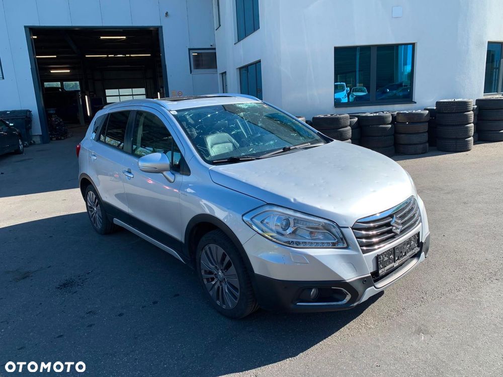 Suzuki SX4 S-Cross 1.6 DDiS Premium Plus 4WD - 2