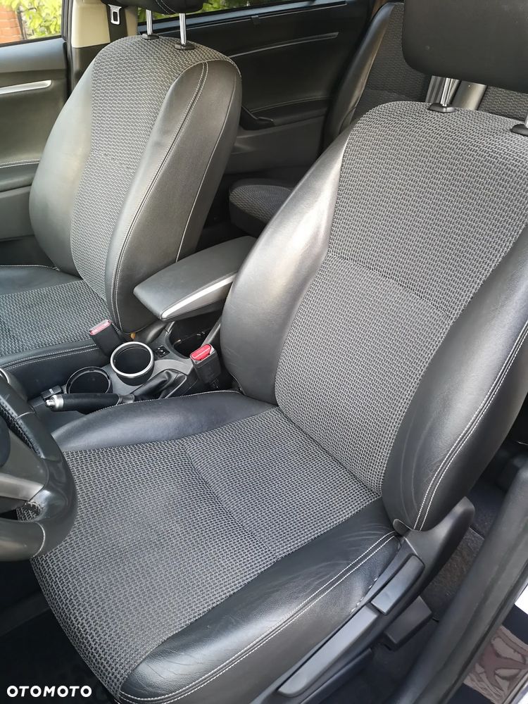Toyota Verso 1.8 Prestige 7os EU6 - 10