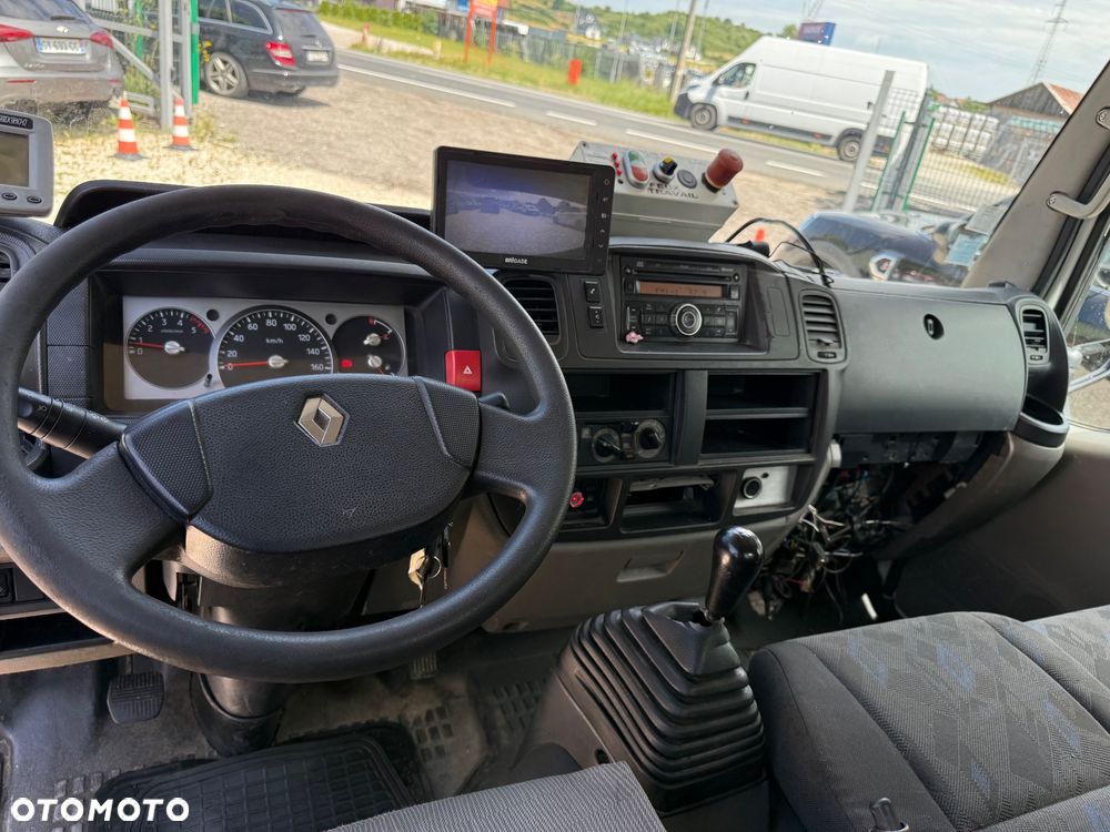 Renault Maxity - 15