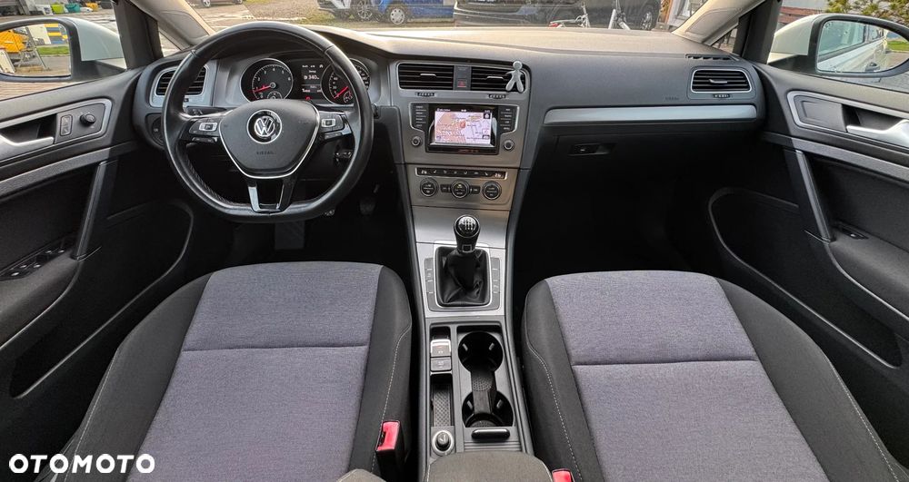 Volkswagen Golf - 13
