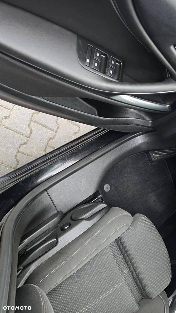 Opel Zafira Tourer 1.6 SIDI Turbo Innovation - 11