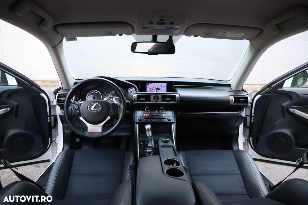 Lexus Seria IS 300h Aut. Executive - 7