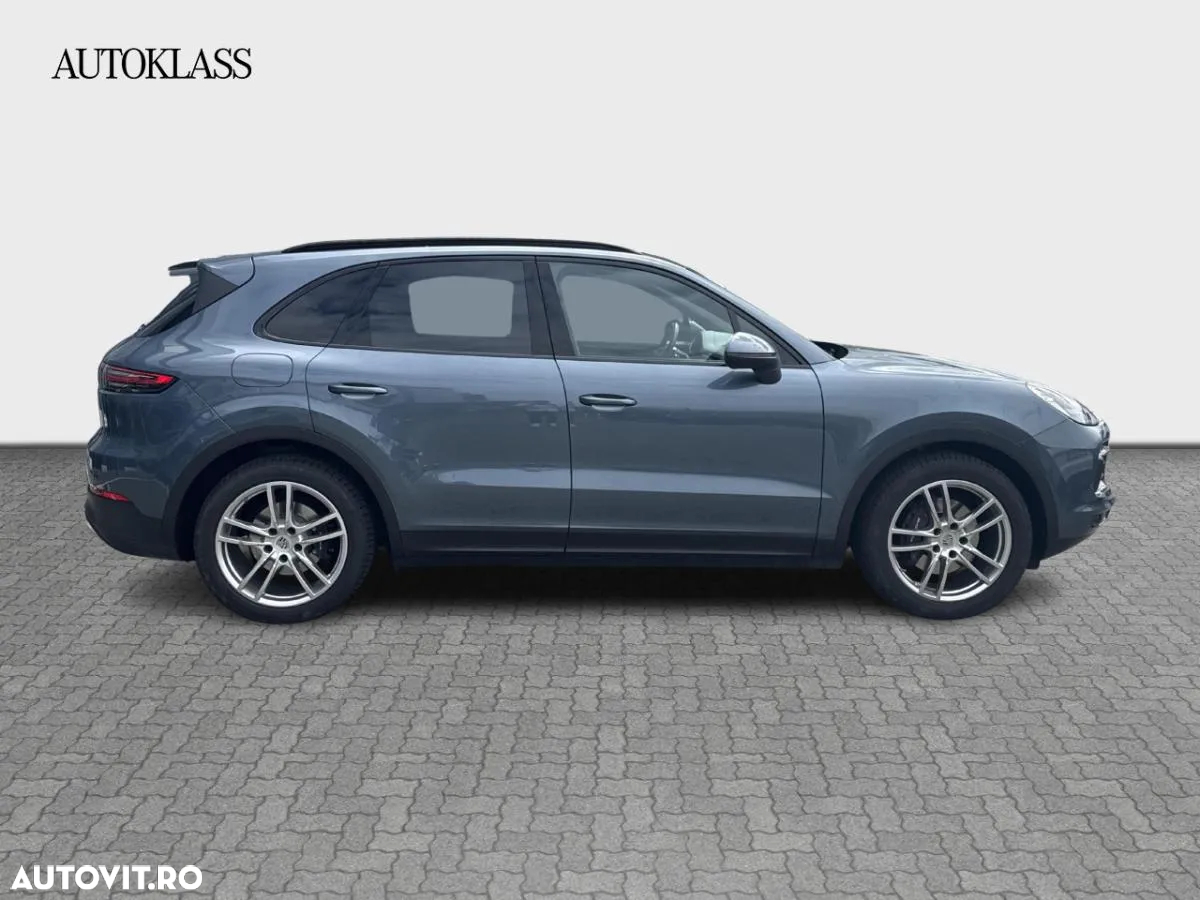 Porsche Cayenne Standard - 4