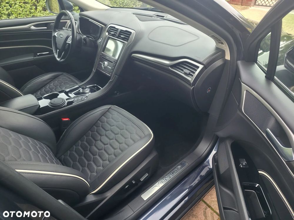 Ford Mondeo 2.0 EcoBlue Vignale - 11