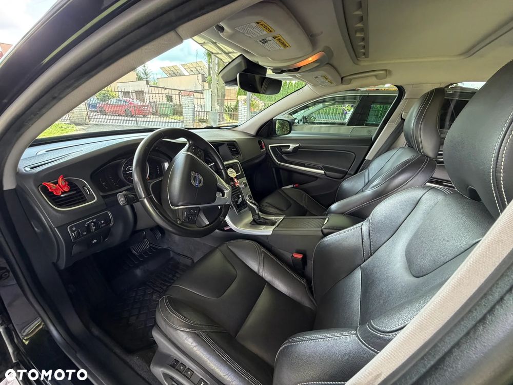 Volvo S60 T5 Drive-E Dynamic Edition (Momentum) - 12