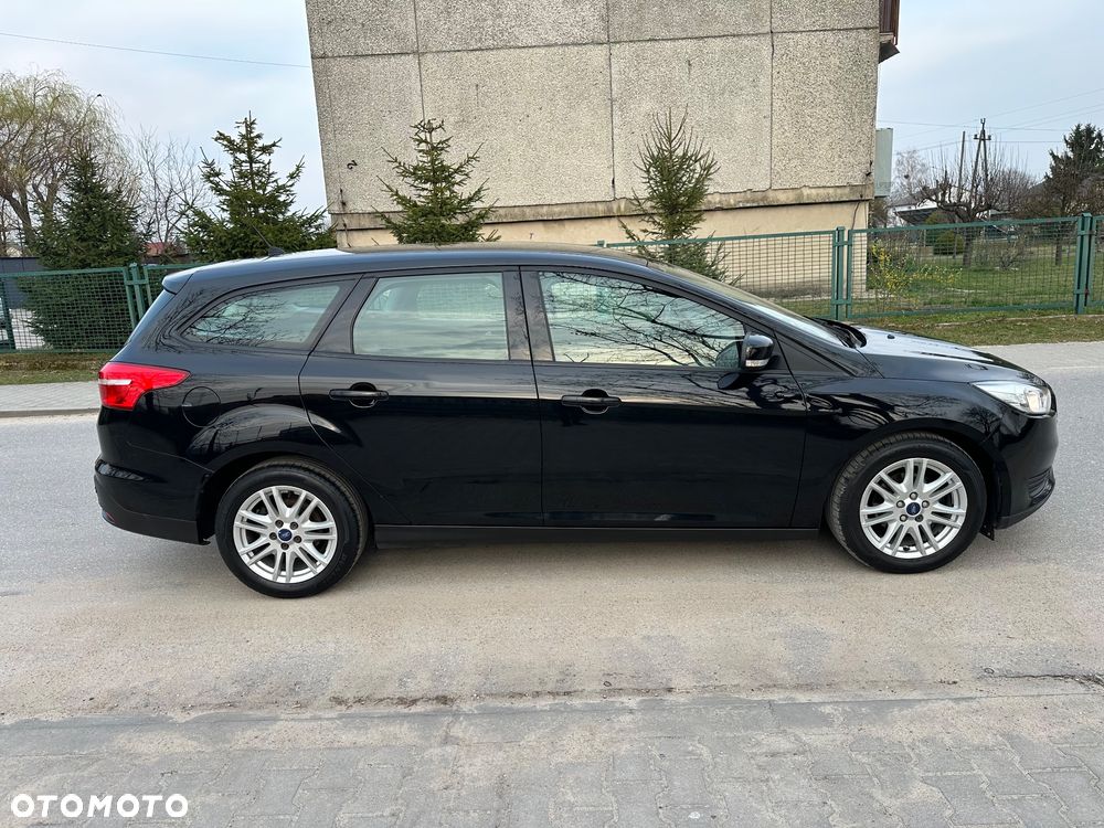 Ford Focus - 25