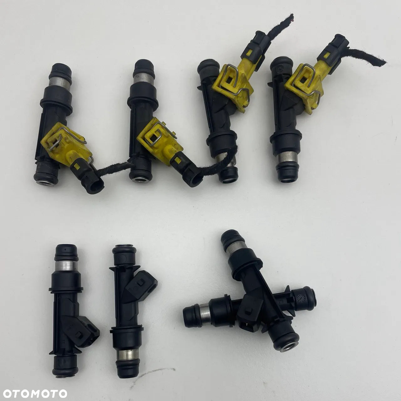 ORYGINALNY WTRYSKIWACZ 1.4i - 1.6 i 16V ASTRA G, H, VECTRA B, C, MERIVA A, ZAFIRA B - 12
