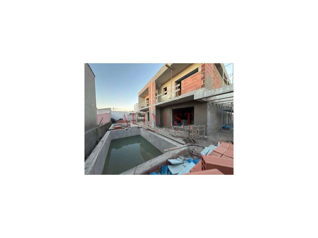 MORADIA T4 COM PISCINA EM FERNÃO FERRO - Grande imagem: 2/21