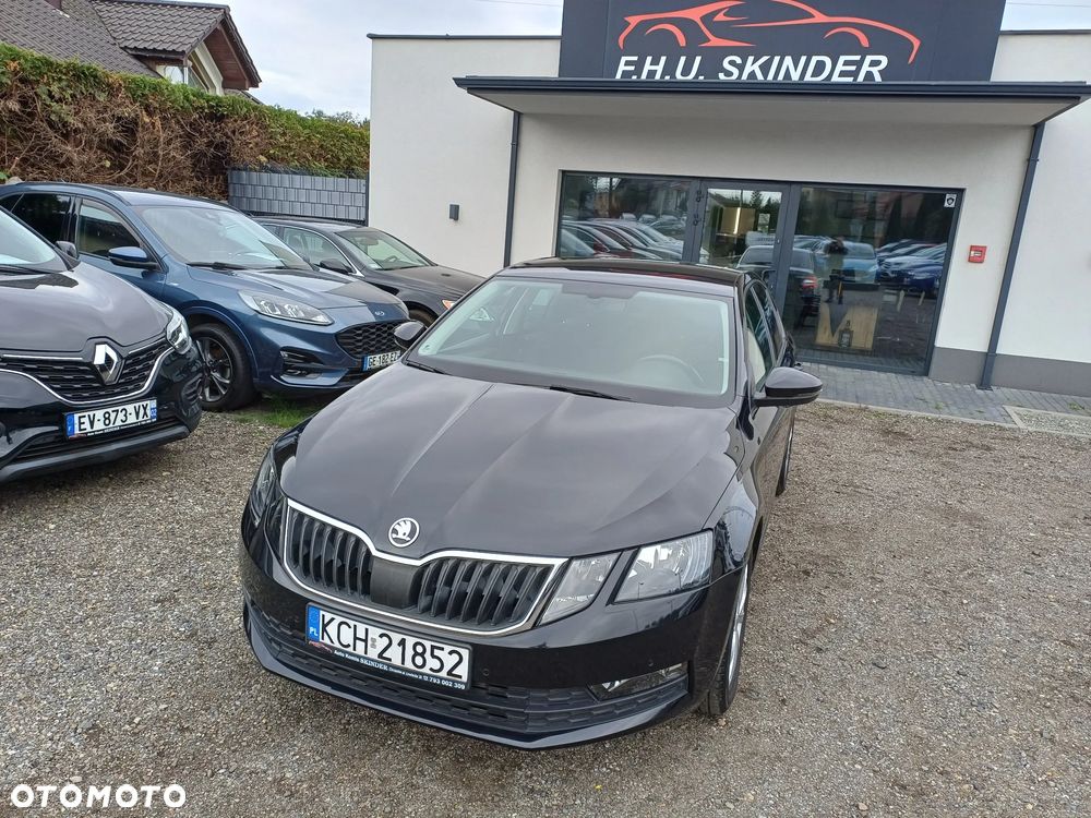 Skoda Octavia 1.6 TDI DSG Clever - 2