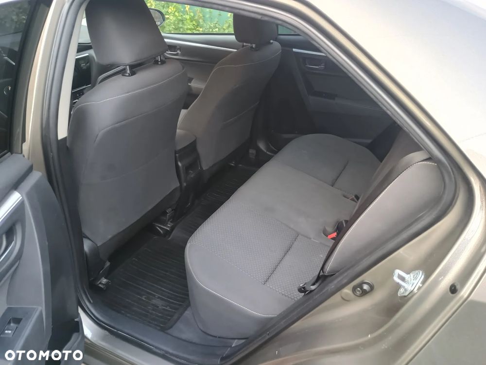 Toyota Corolla 1.6 Comfort - 6