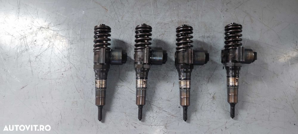 Injector injectoare volkswagen vw golf touran passat cod motor BKD - 2