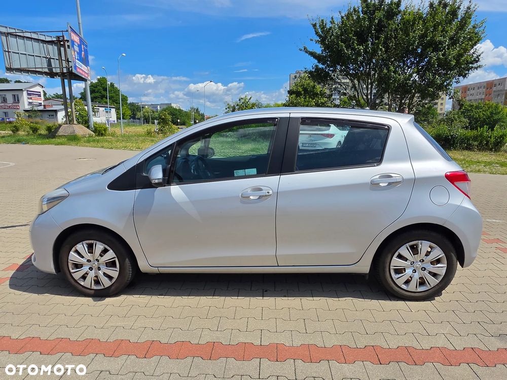 Toyota Yaris 1.0 Luna - 4
