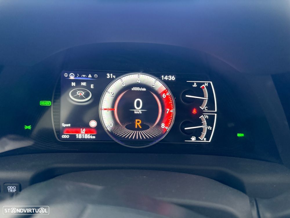 Lexus ES 300h Sport - 16