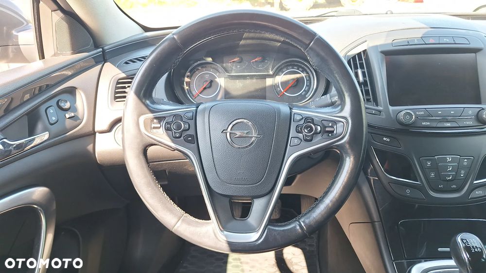 Opel Insignia - 8