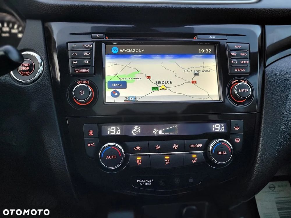 Nissan Qashqai 1.6 dCi Xtronic TEKNA+ - 12