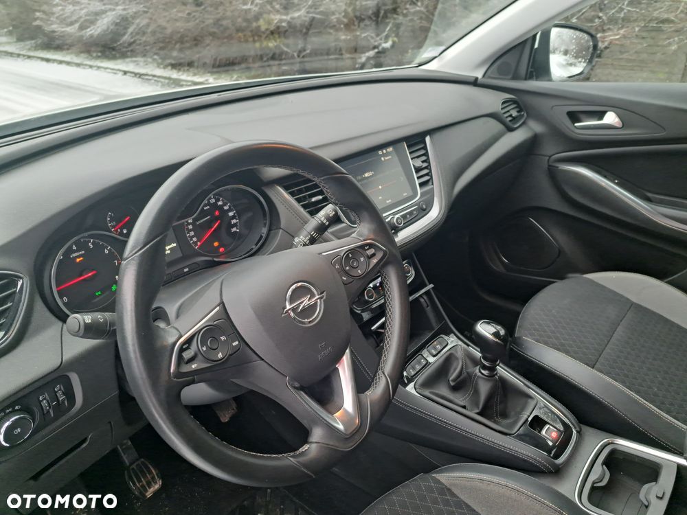 Opel Grandland X 1.2 Start/Stop Business Edition - 11