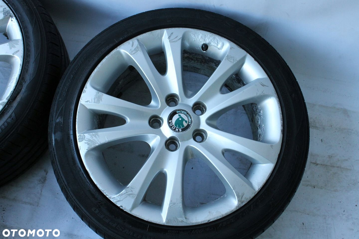 SKODA FELGI ALUMINIOWE ALUFELGI 17 5X112 ET49 7.5J 3T0601025D - 4