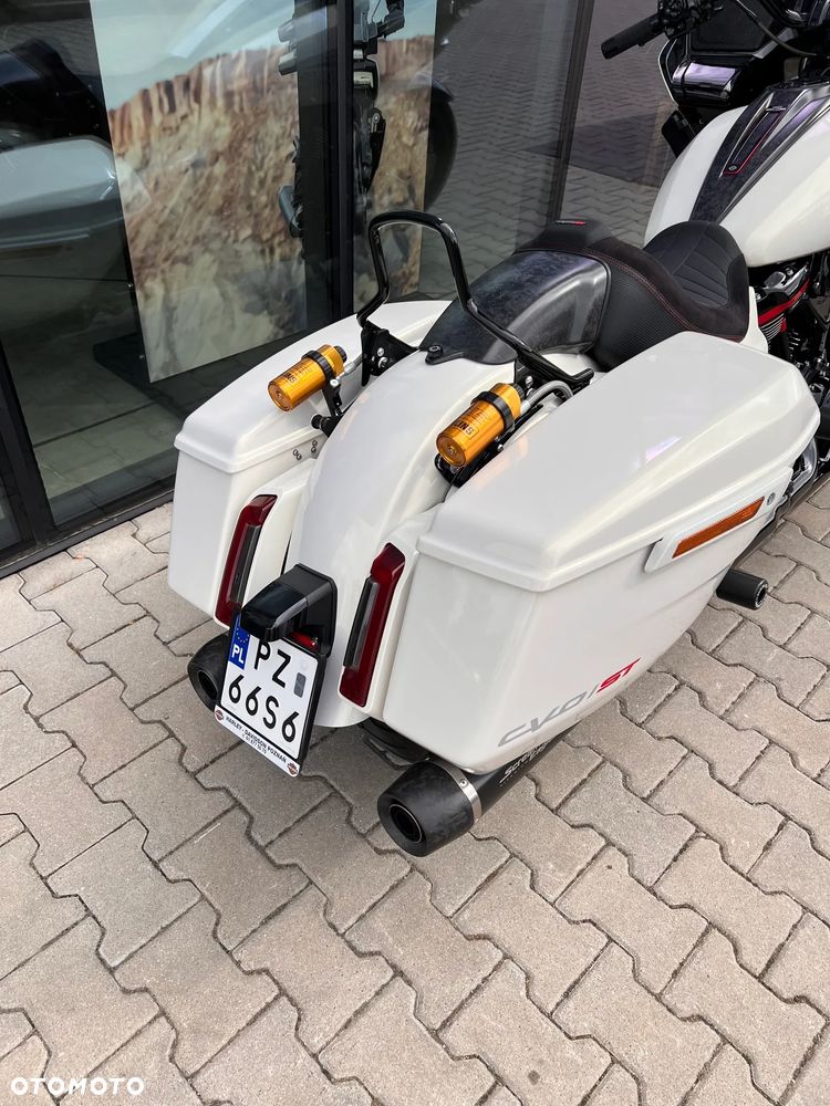 Harley-Davidson Touring Road Glide - 3