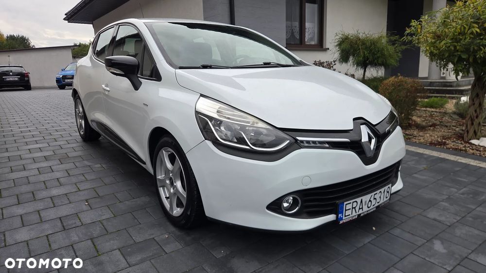 Renault Clio 1.2 16V 75 Night and Day - 12