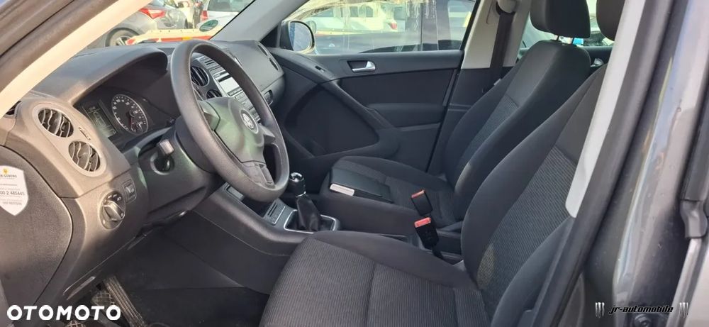 Volkswagen Tiguan - 12
