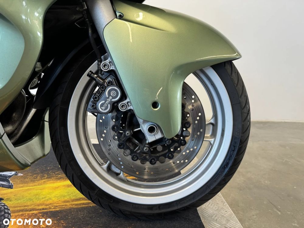 BMW R - 8