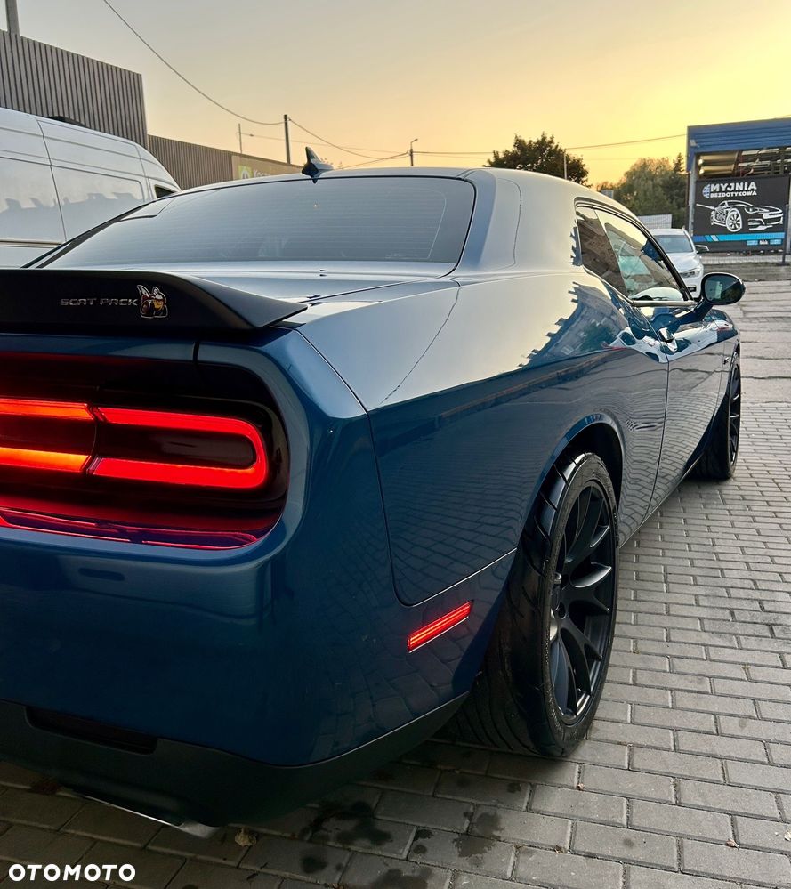 Dodge Challenger 6.4 Scat Pack - 6
