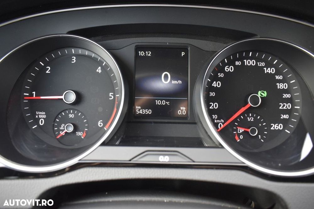 Volkswagen Passat 2.0 TDI DSG Comfortline - 11