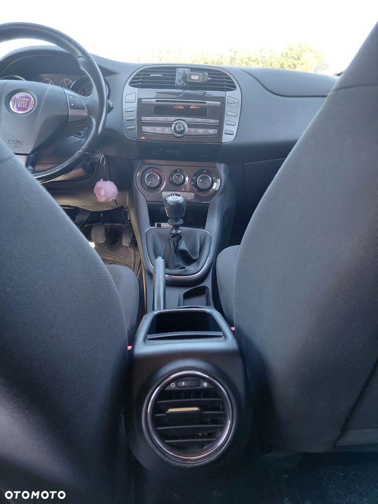 Fiat Bravo ver-1-4-16v-dynamic-euro5 - 7