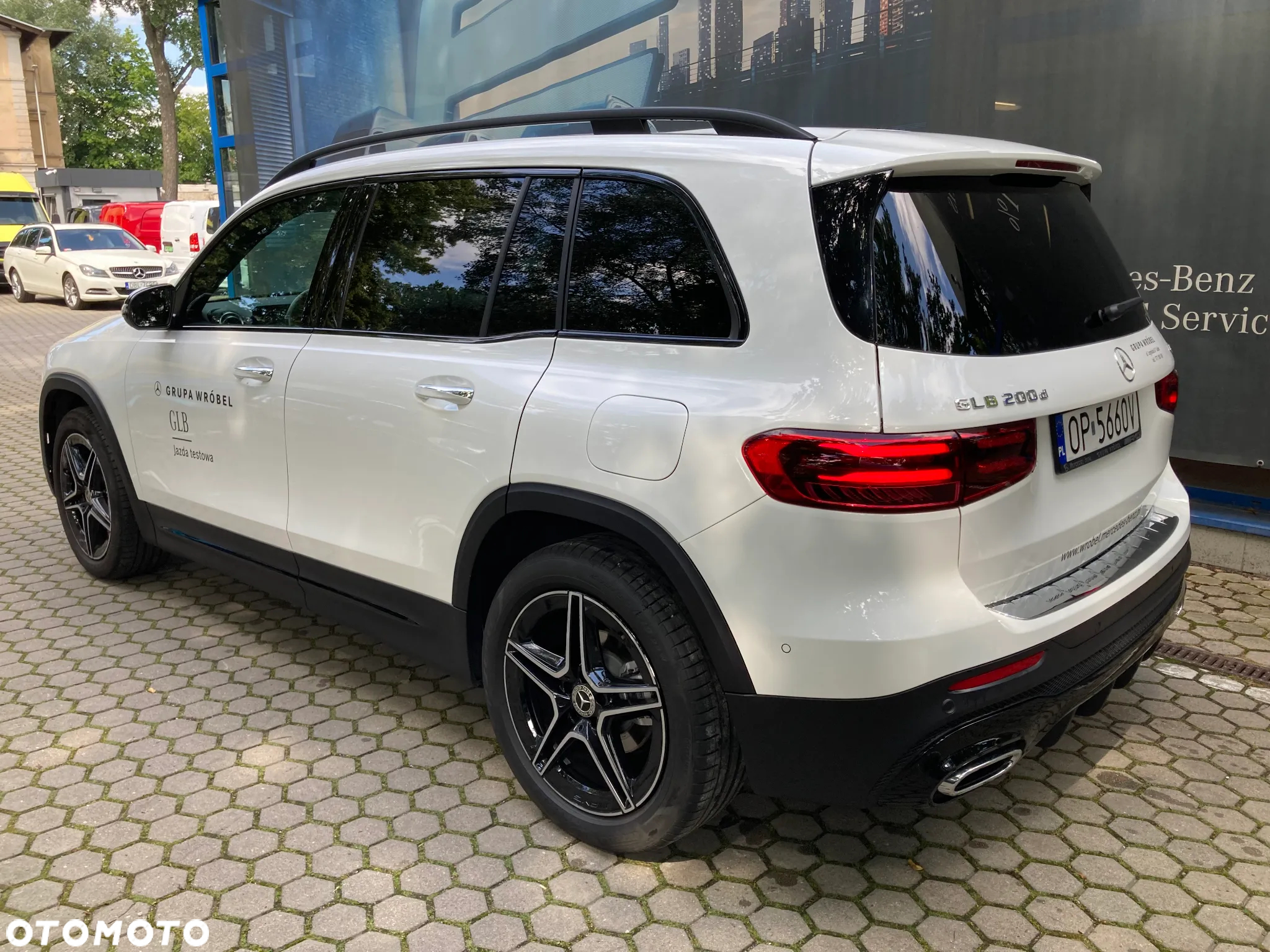 Mercedes-Benz GLB 200 d 4-Matic AMG Line 8G-DCT - 3