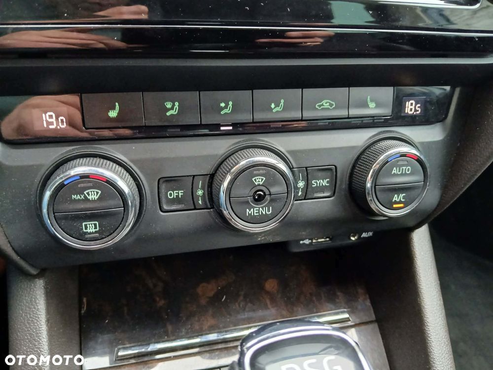 Skoda Octavia 2.0 TDI DSG L&K - 22