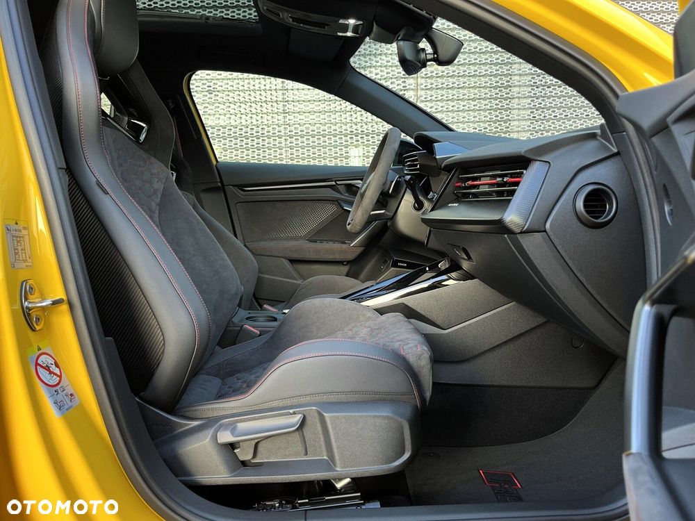 Audi RS3 Limousine - 19