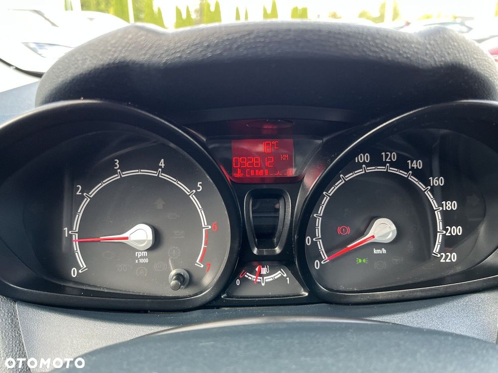 Ford Fiesta 1.25 Trend SVP - 19